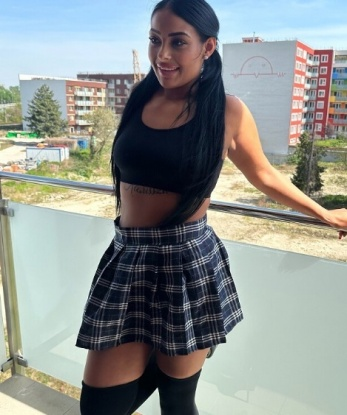Ксения, 21